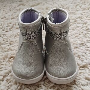 Stride Rite Magnolia Silver Baby Bootie | Size Infant 3M